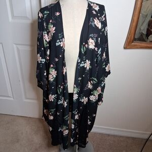 Stella Tweed Plus Size Floral Kimono Cardigan With Lace Accents